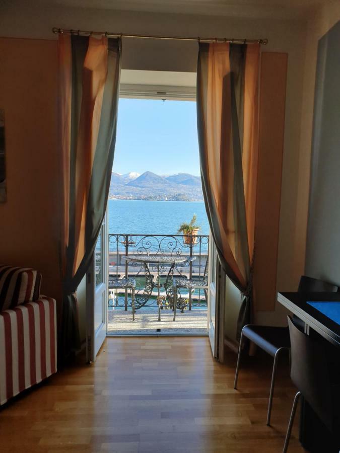 Hotel Residence La Luna Nel Porto Stresa Exterior foto